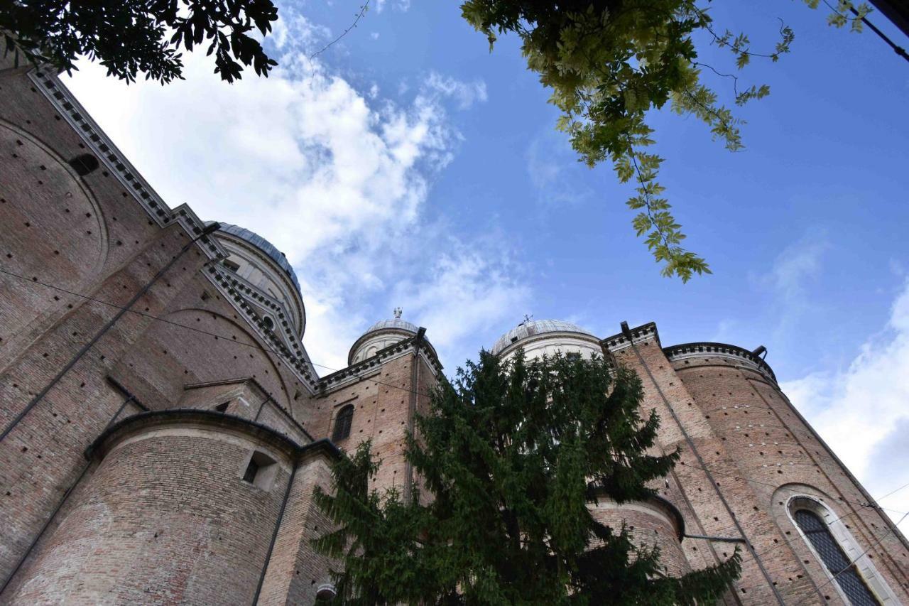 Om Plus Santa Giustina Padwa Zewnętrze zdjęcie
